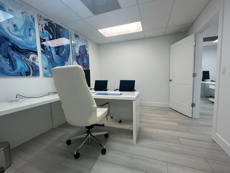 More Photos Of 5047-5069 Tamiami Trl E, Naples Unknown For Lease