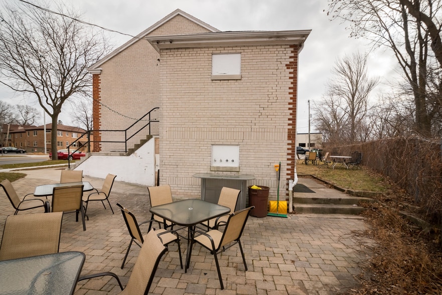 More Photos Of 4121 N Wilson Dr, Milwaukee Lodge Meeting Hall For Lease