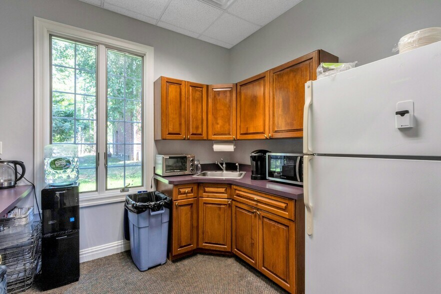 More Photos Of 161 Mckinley St, Closter Office For Sale