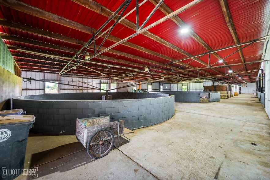 More Photos Of 1785 Old River Rd, Natchitoches Light Manufacturing For Sale