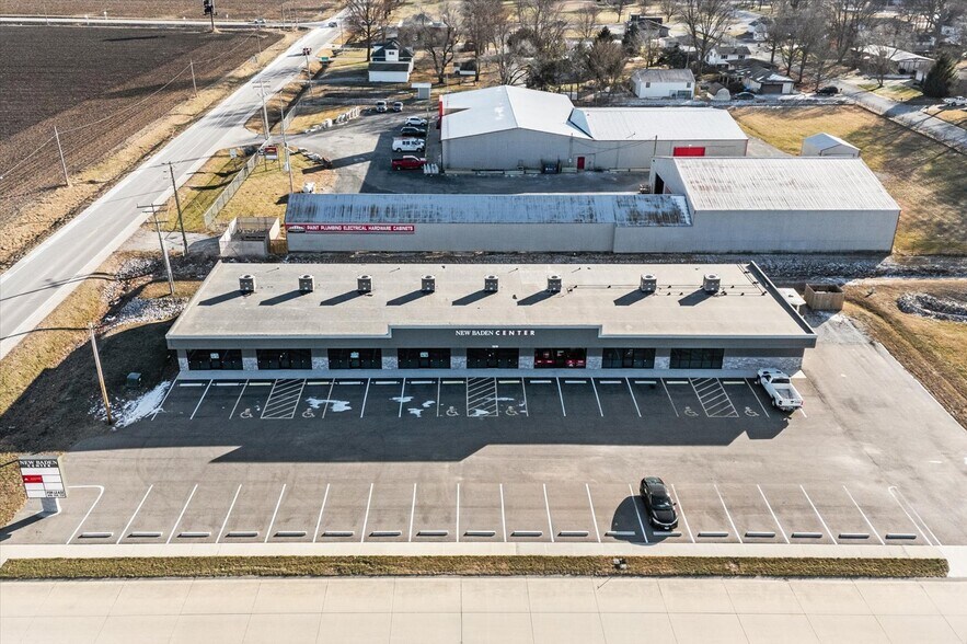 More Photos Of 1219 E Cedar St, New Baden Storefront Retail Office For Sale