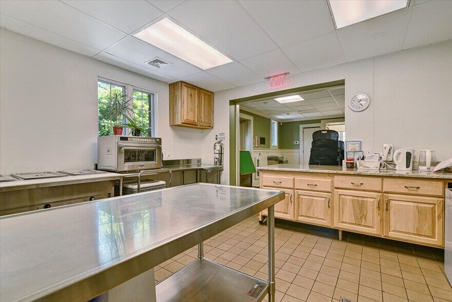 More Photos Of 6683 PA-191, Cresco Flex For Sale