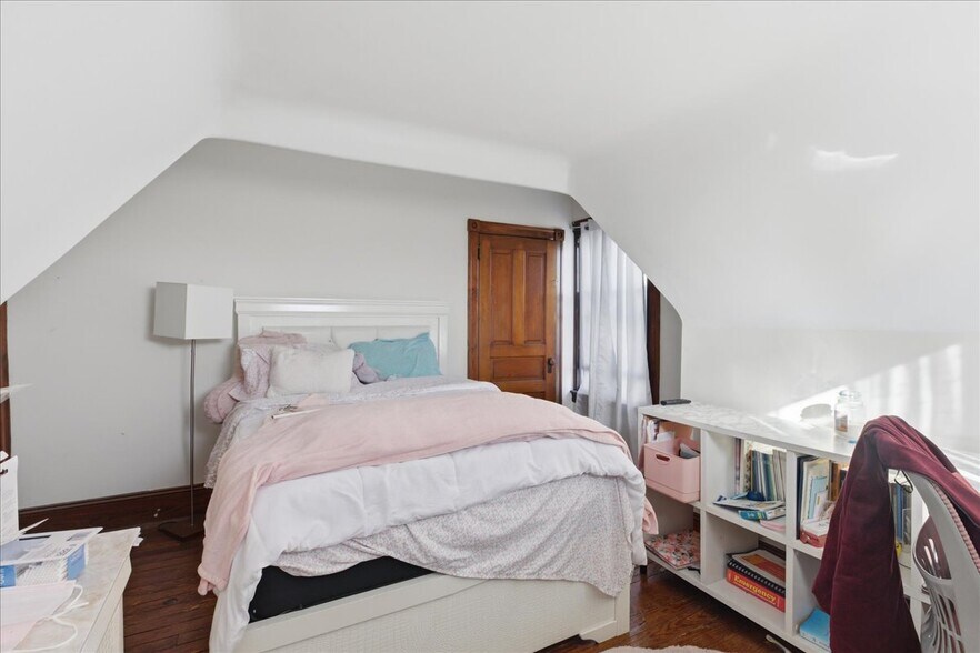 More Photos Of 402 Cottman St, Jenkintown Apartments For Sale