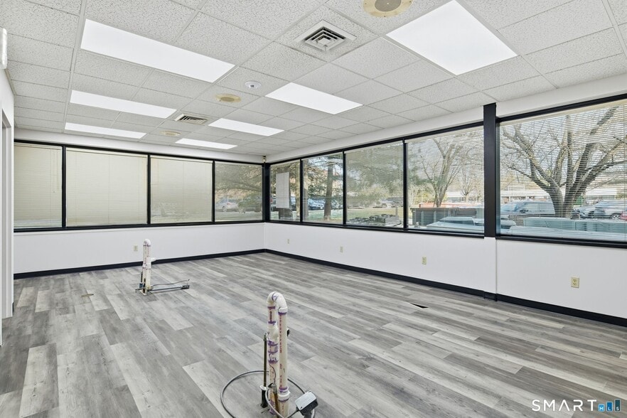 More Photos Of 3 Northwestern Dr, Bloomfield Medical For Lease