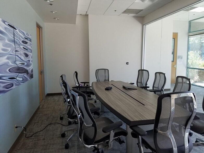 More Photos Of 5890 Stoneridge Dr, Pleasanton Medical For Lease