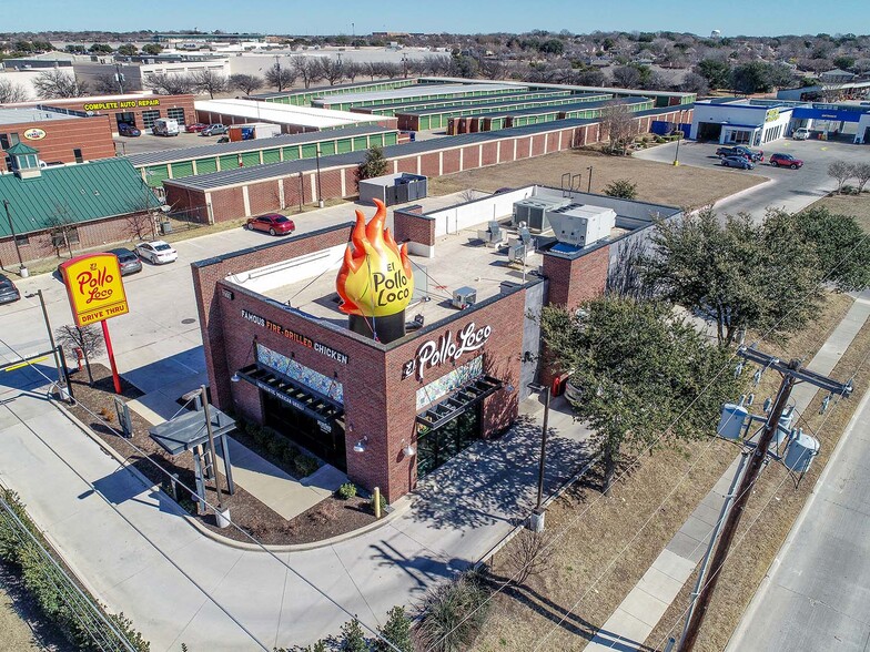 Primary Photo Of 7900 Denton Hwy, Watauga Restaurant For Lease