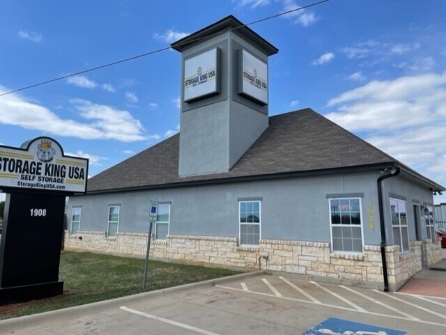 More Photos Of 1908 Farm to Market Rd, Crowley Self Storage For Lease