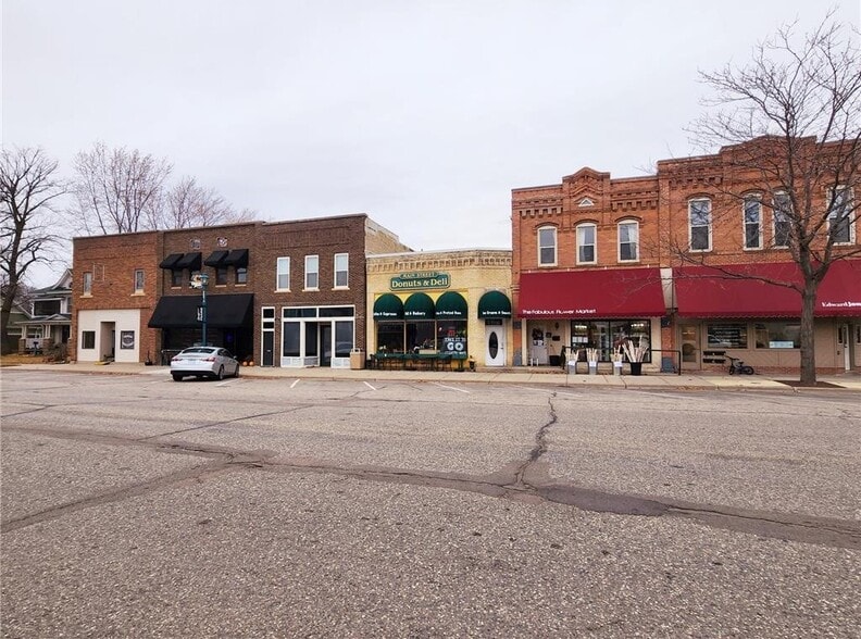 More Photos Of 112 W Main St, Belle Plaine Storefront Retail Residential For Sale