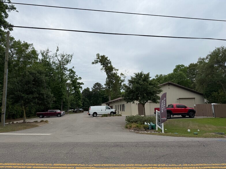 More Photos Of 1951 Dulsey Rd, Charleston Light Distribution For Lease