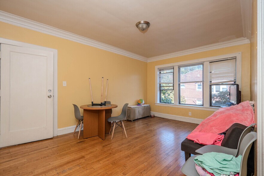 More Photos Of 7701 S Eggelston St, Chicago Apartments For Sale