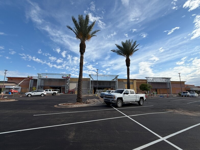 More Photos Of 2055 N Alma School Rd, Chandler Unknown For Lease