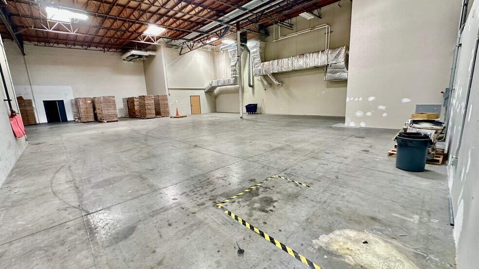 More Photos Of 43455 Business Park Dr, Temecula Research And Development For Sale