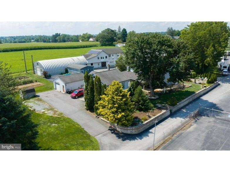 More Photos Of 240 Railroad Ave, Bird In Hand Flex For Sale