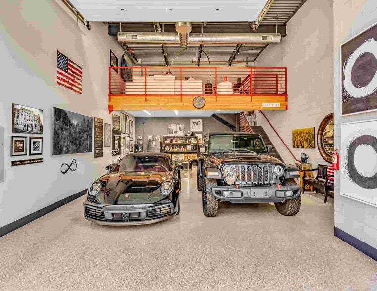 More Photos Of 15032 N 74th St, Scottsdale Showroom For Sale