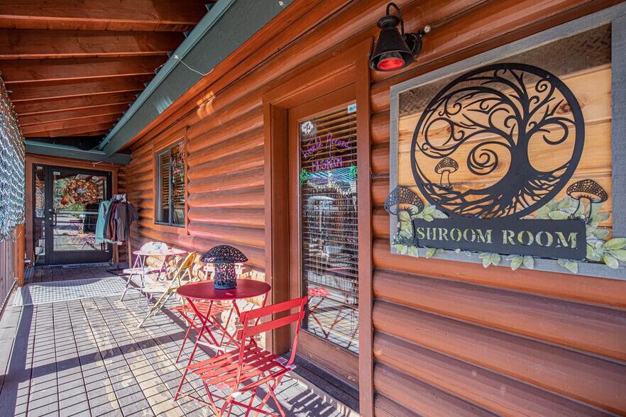 More Photos Of 102 E Main St, Payson General Retail For Sale