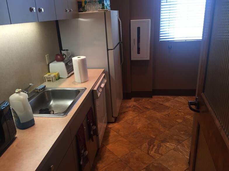 More Photos Of 701 S Howard Ave, Tampa Storefront Retail Office For Lease