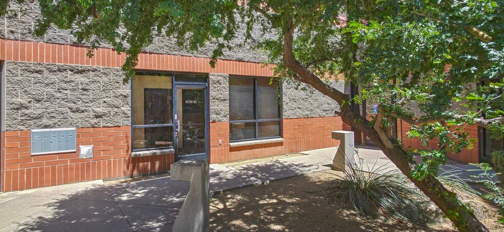 More Photos Of 7678 E Greenway Rd, Scottsdale Light Distribution For Lease