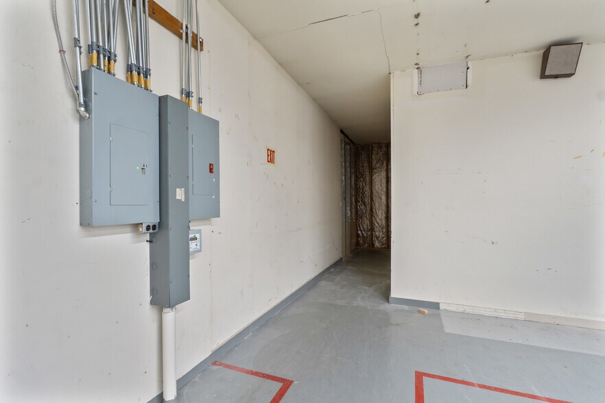 More Photos Of 703 N 7th St, Chewelah Manufacturing For Lease