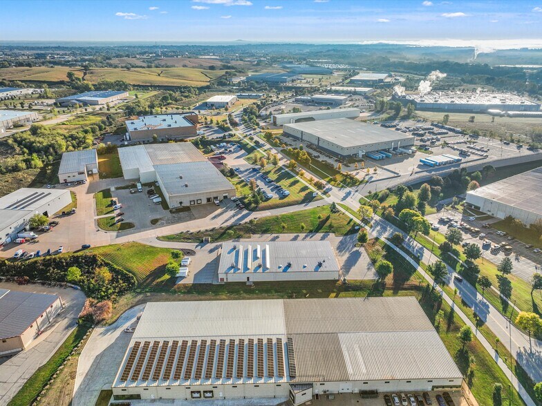 More Photos Of 7495 Chavenelle rd, Dubuque Industrial For Sale