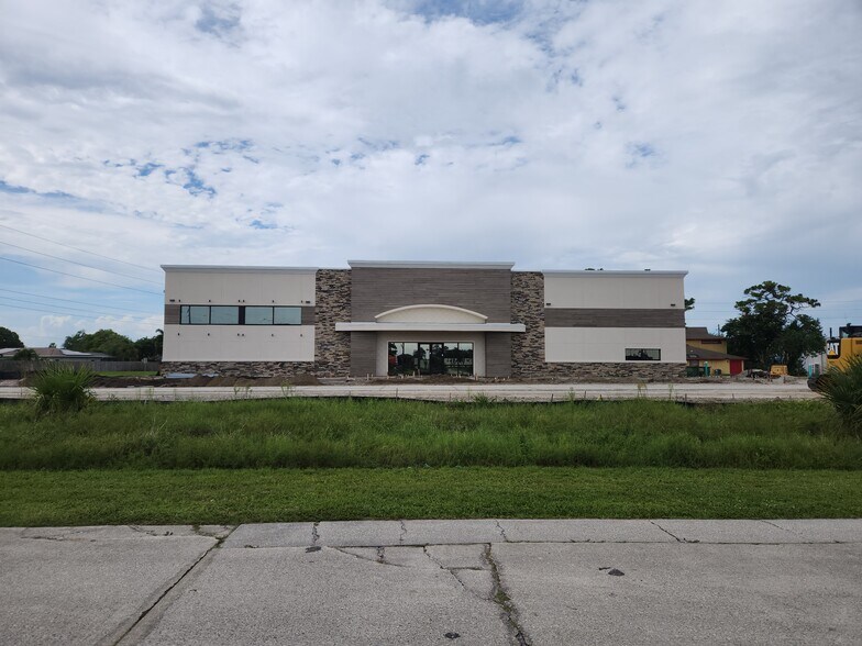 More Photos Of 7211 Waelti Dr, Melbourne Freestanding For Sale