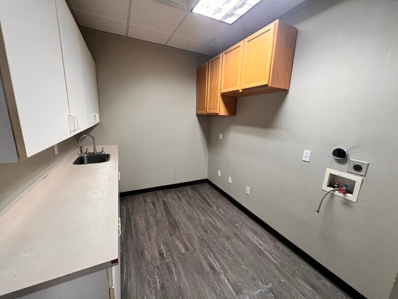 More Photos Of 9660 N McCarran Blvd, Reno Medical For Lease