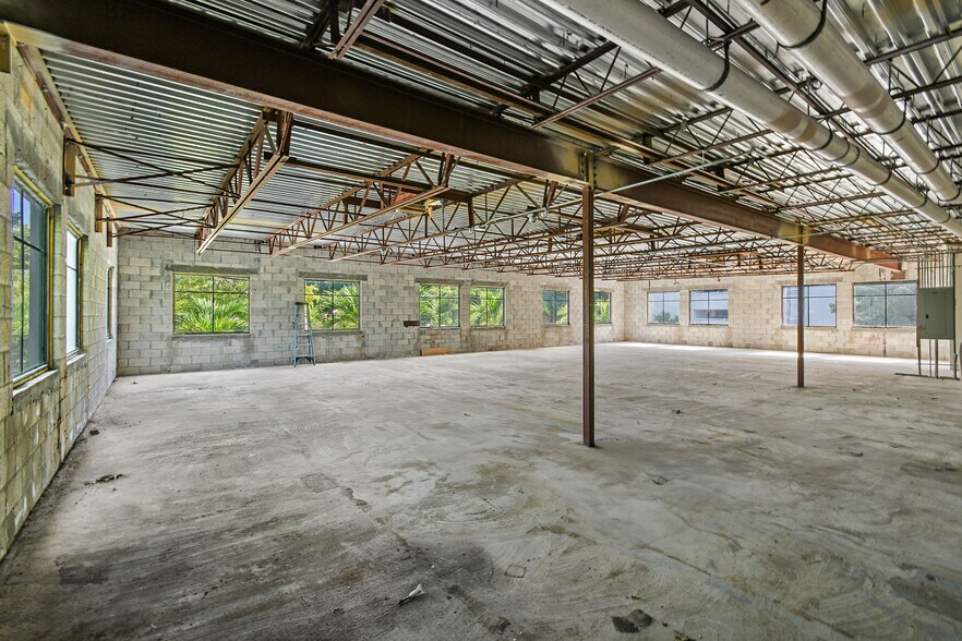 More Photos Of 321 L A Kirksey St, West Palm Beach Medical For Sale