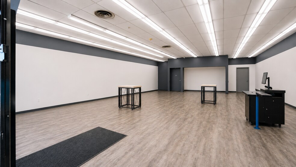 More Photos Of 4828 Sunrise Hwy, Massapequa Park Storefront For Lease