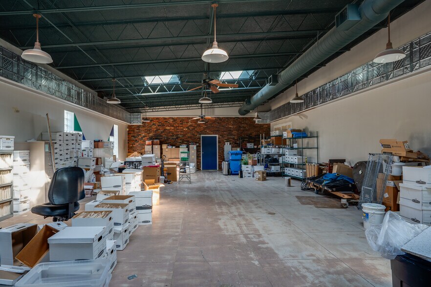 More Photos Of 1921 9th St, Wichita Falls Healthcare For Sale