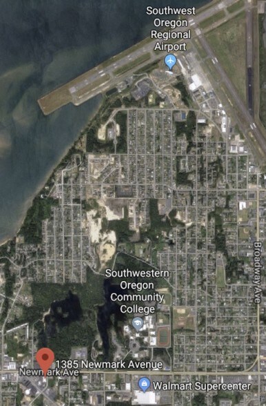 More Photos Of 1385 Newmark Ave, Coos Bay Supermarket For Sale