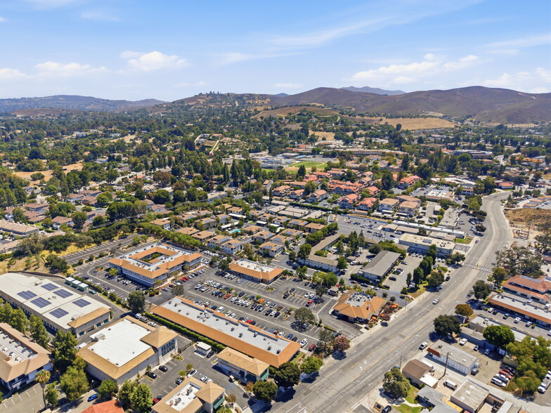 More Photos Of 1321-1345 E Thousand Oaks Blvd, Thousand Oaks Unknown For Lease