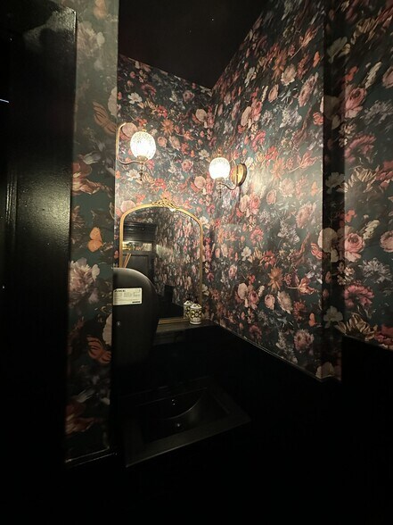 More Photos Of 141 Mansion Ave, Staten Island Restaurant For Sale