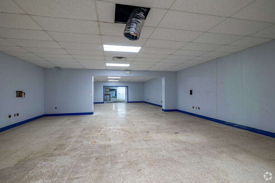 More Photos Of 1045 Eagon St, Barberton Manufacturing For Sale