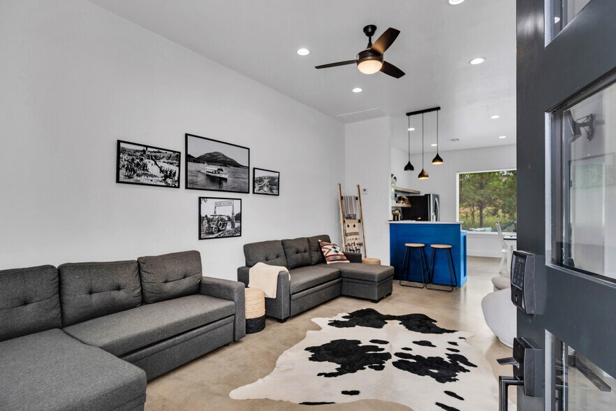 More Photos Of 115 Sheridan North St, Medicine Park Multifamily For Sale
