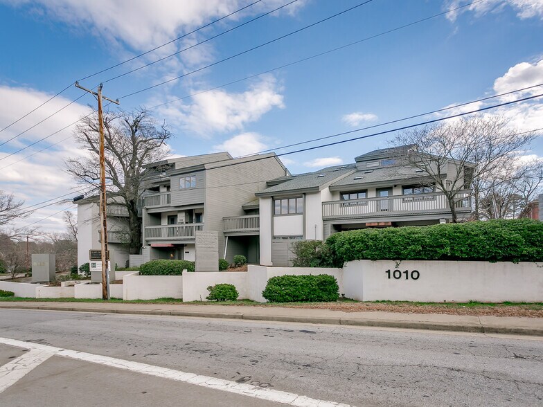 More Photos Of 1010 E North St, Greenville Loft Creative Space For Lease