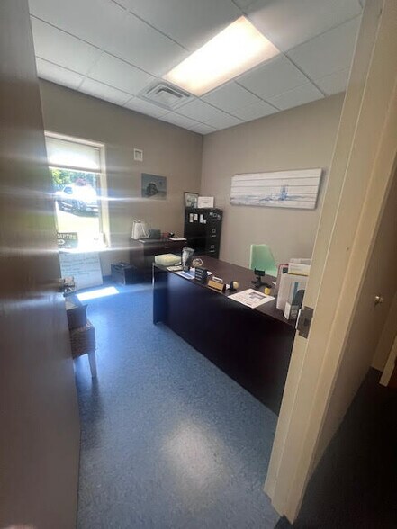 More Photos Of 270 Lake St, Penn Yan Office For Sale