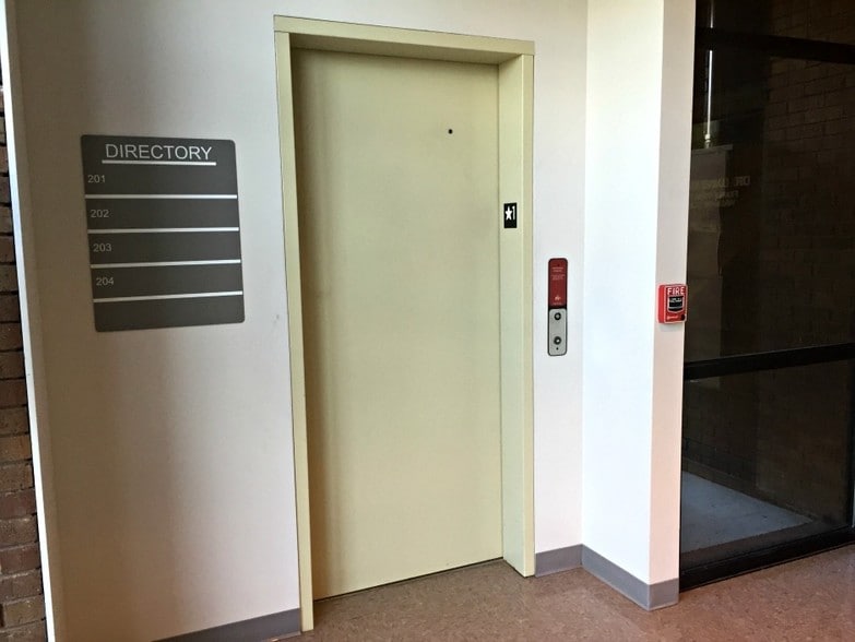 More Photos Of 2903 Wall Triana Hwy, Huntsville Flex For Lease