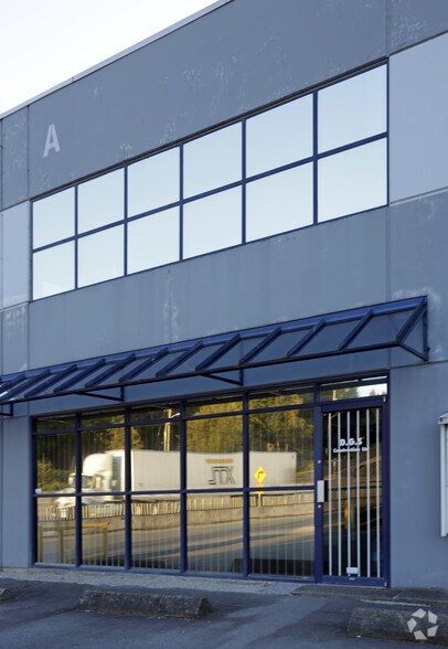 More Photos Of 13761 116 Ave, Surrey Flex For Lease