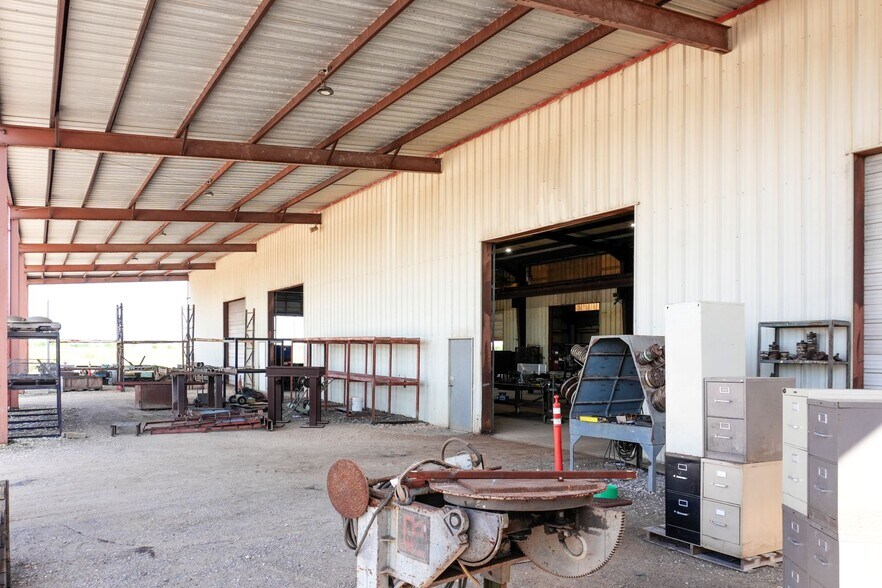 More Photos Of 9002 Leopard St, Corpus Christi Industrial For Sale