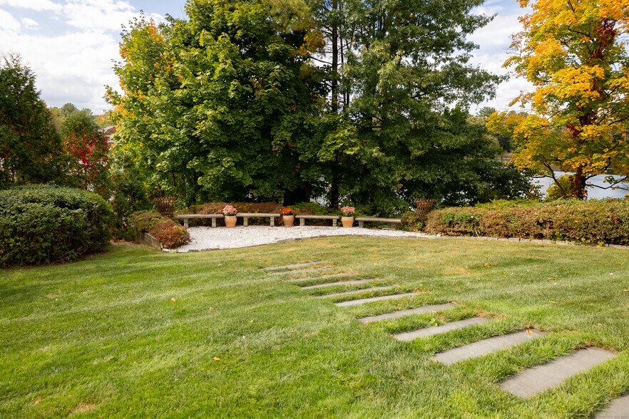 More Photos Of 27 Depot St, Broad Brook Lodge Meeting Hall For Sale