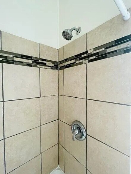 More Photos Of 1112 N Eden St, Baltimore Multifamily For Sale