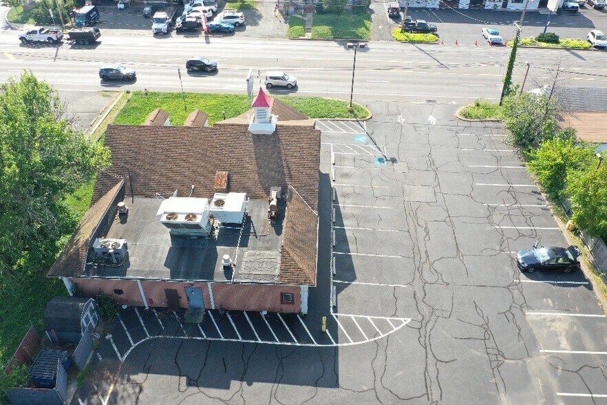 More Photos Of 168 Easton Rd, Horsham Township Restaurant For Lease