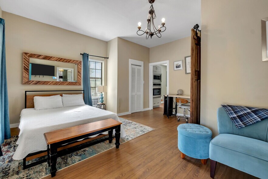 More Photos Of , Quincy Unknown For Sale