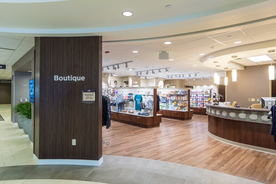 More Photos Of 13420 N Meridian St, Carmel Medical For Lease