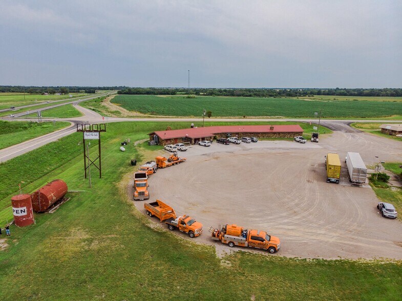 More Photos Of 18400 E B Hwy, Sheldon Flex For Sale