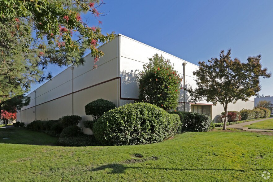 More Photos Of 1309 Windward Cir, West Sacramento Light Distribution For Lease