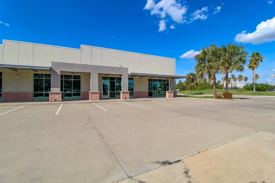 More Photos Of 5000 W Military Hwy, McAllen Light Distribution For Lease