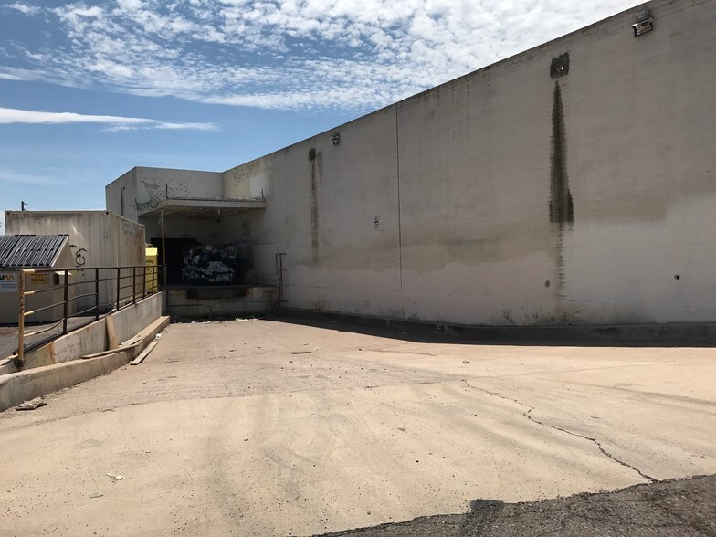 More Photos Of 6614-6628 W Camelback Rd, Glendale Unknown For Lease
