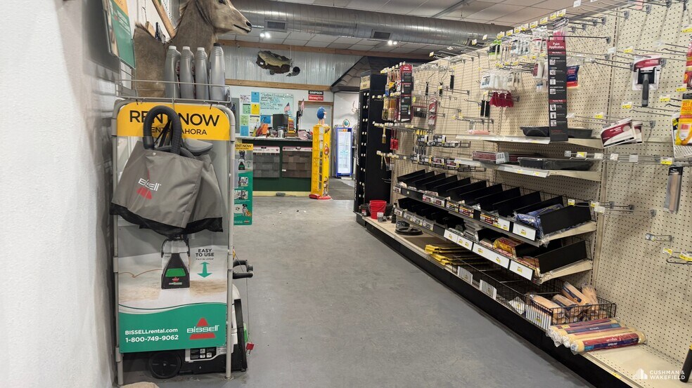 More Photos Of 701 7th Ave, Hudson General Retail For Sale