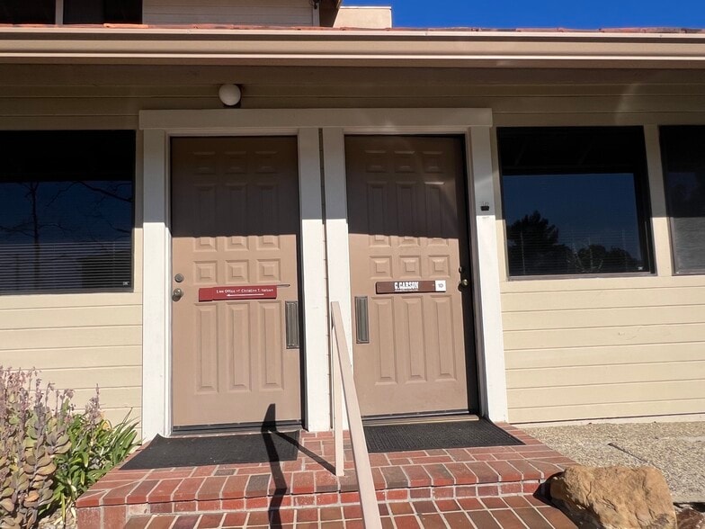 More Photos Of 141 Duesenberg Dr, Thousand Oaks Medical For Sale