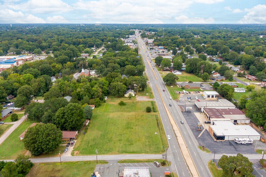 More Photos Of 2306 S Cannon Blvd, Kannapolis Office Residential For Sale